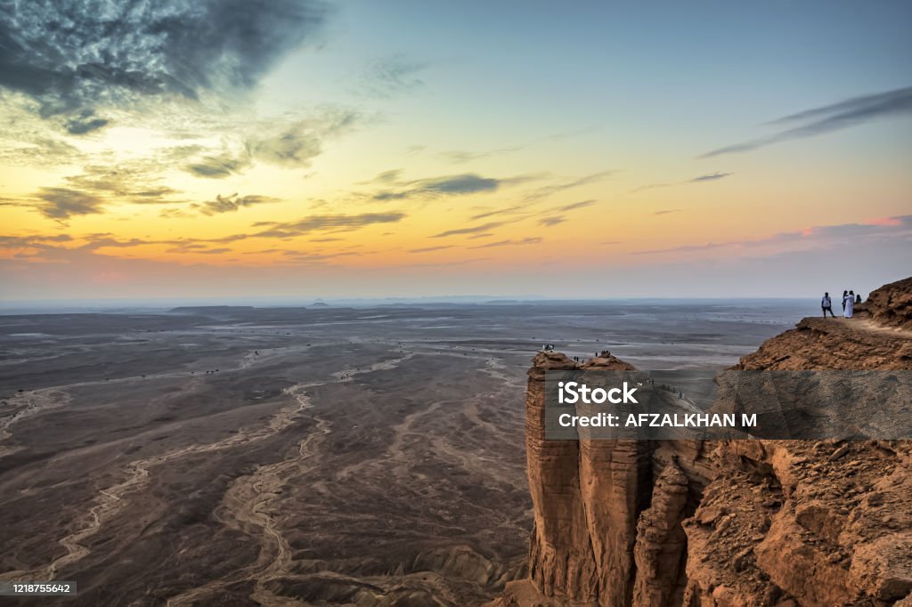 The Edge of the World: Saudi Arabia’s Most Breathtaking Natural Wonder